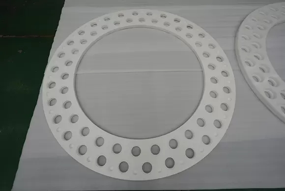 Phương pháp và ứng dụng gia công chi tiết phi kim loại tiên tiến